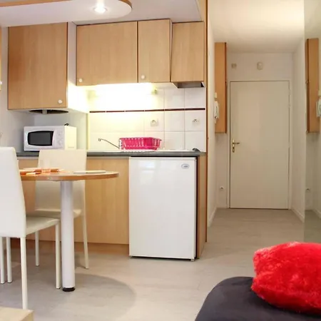 Appartement Cozy Avec Terrasse, Piscine Et Parking - - Fr-1-246-591 La Rochelle (Charente-Maritime)